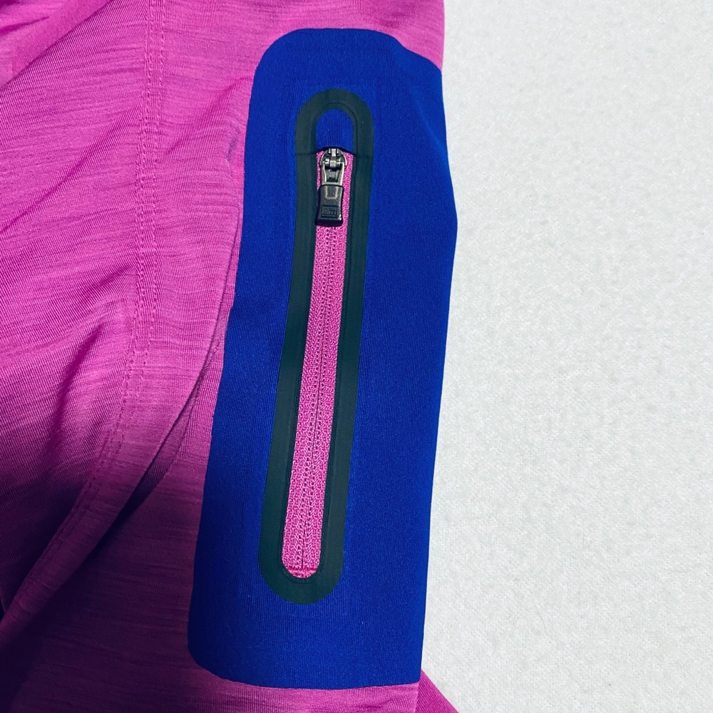 REI ATHLETIC TOP - Picture 2 of 5